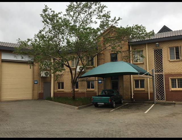 759M² WAREHOUSE TO LET IN LINBRO PARK